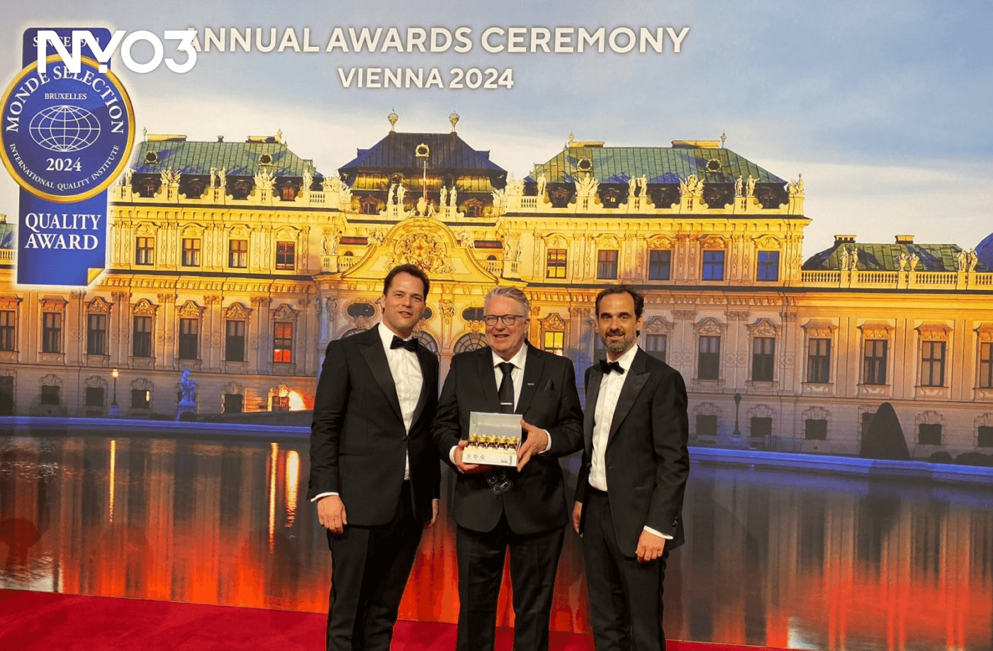 上市即引领 NYO3 Ageless首款产品小金肽斩获蒙特金奖，唯一金奖胶原蛋白三肽产品